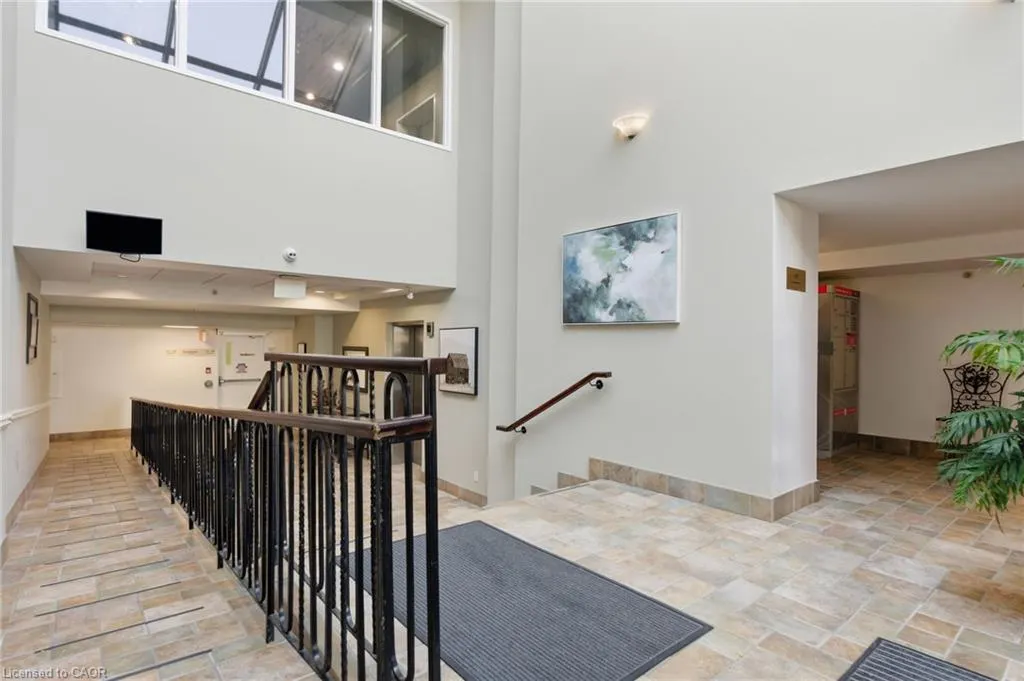 262 Dundas Street E, #311