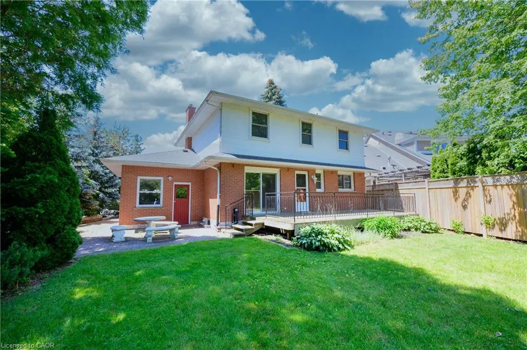 2471 Meadowood Crescent