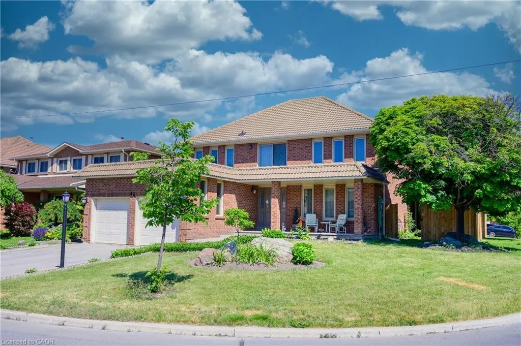 2471 Meadowood Crescent