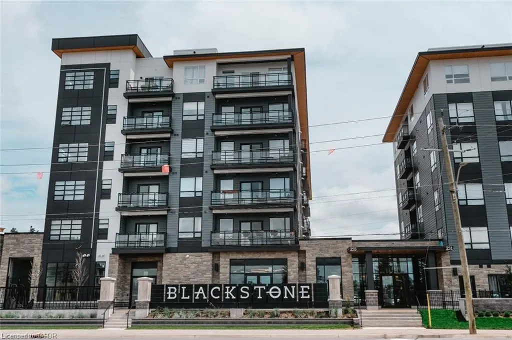 243 Northfield Drive, #402