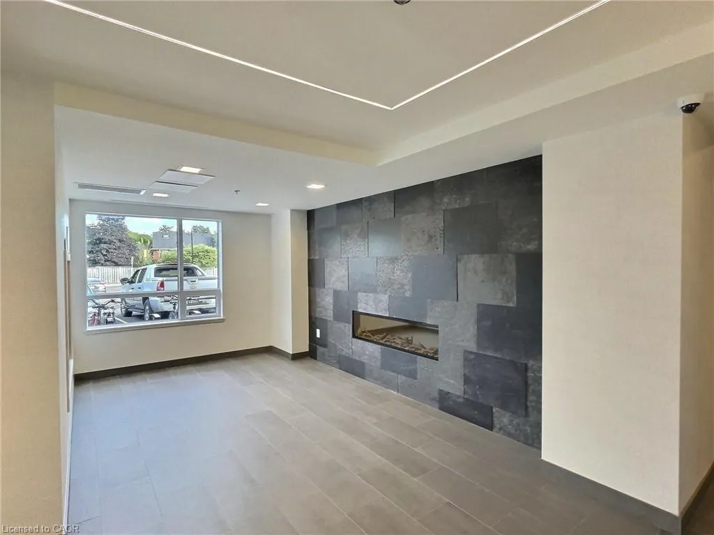 243 Northfield Drive, #402