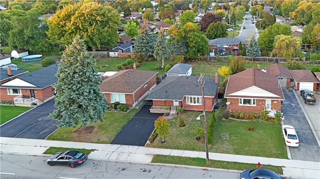 959 Mohawk Road E