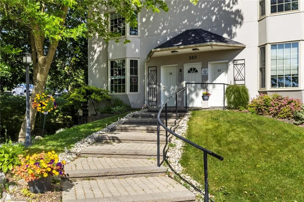 360 Waterloo Avenue, #209
