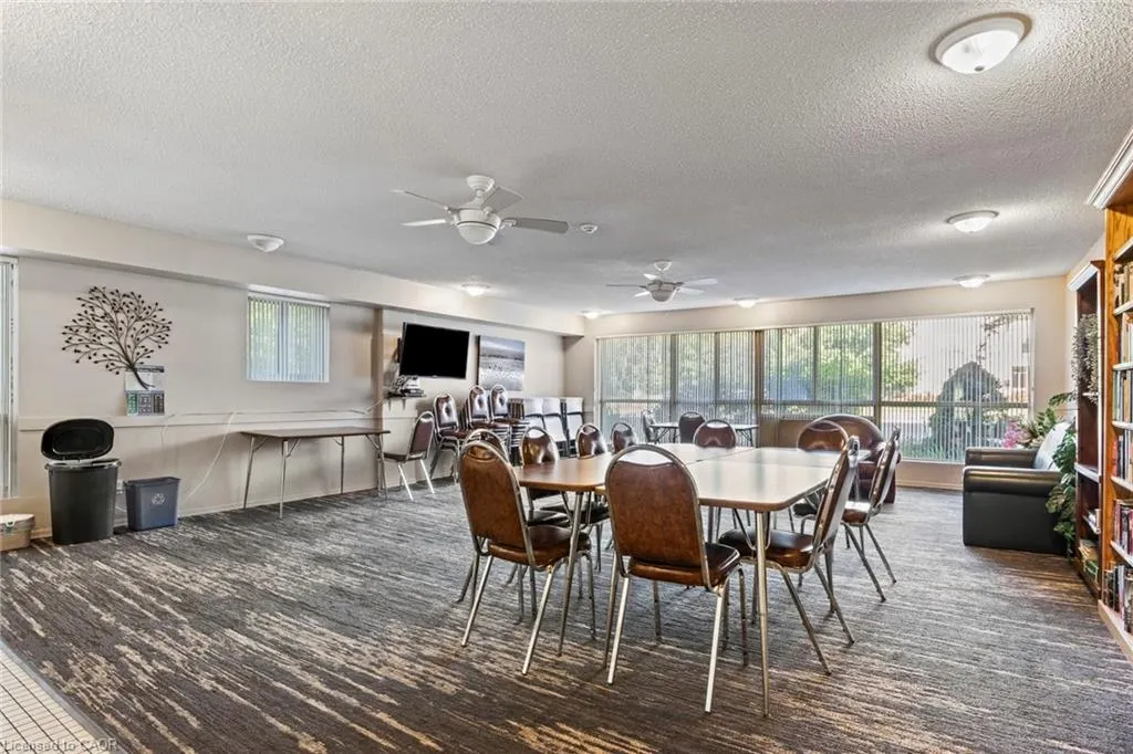 360 Waterloo Avenue, #209