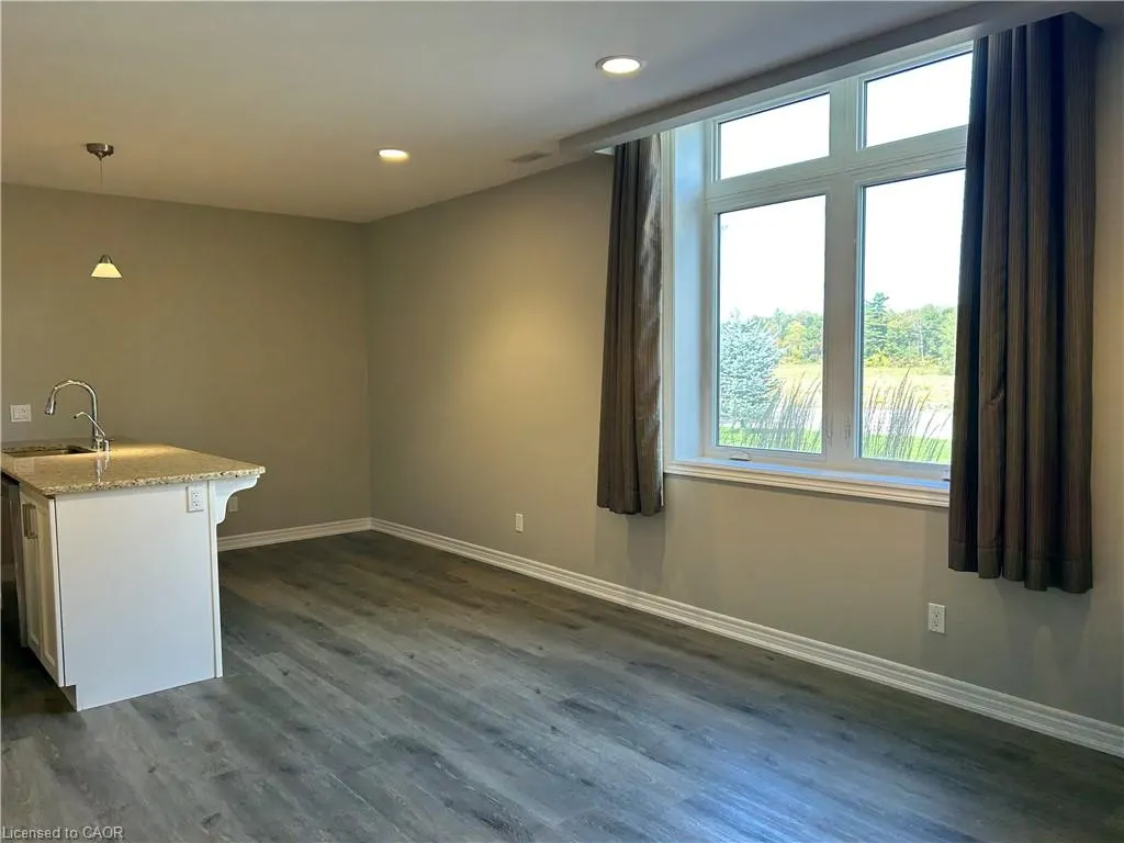 992 Windham Centre Road, #7