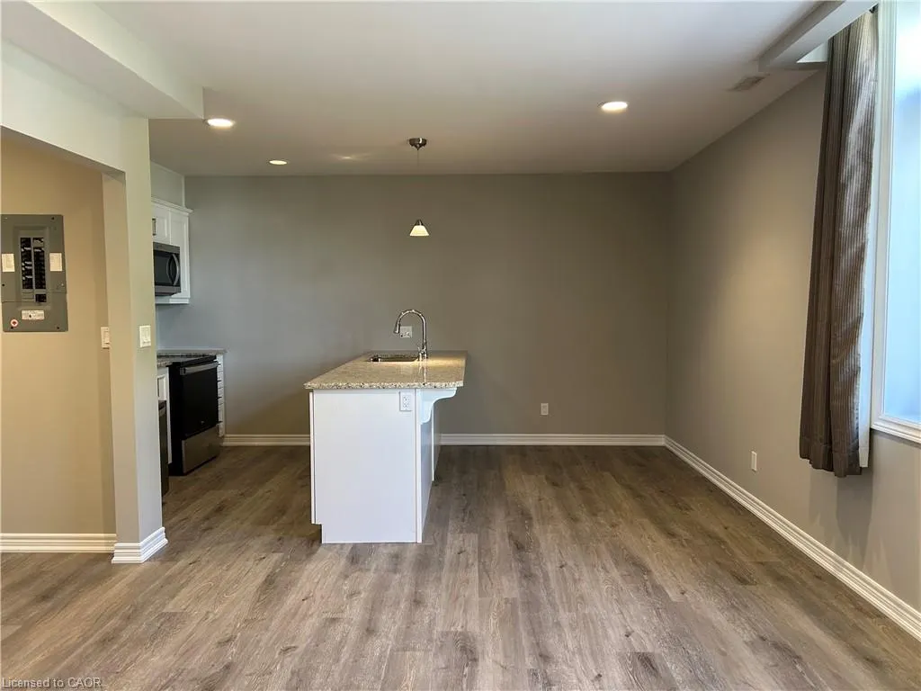 992 Windham Centre Road, #7