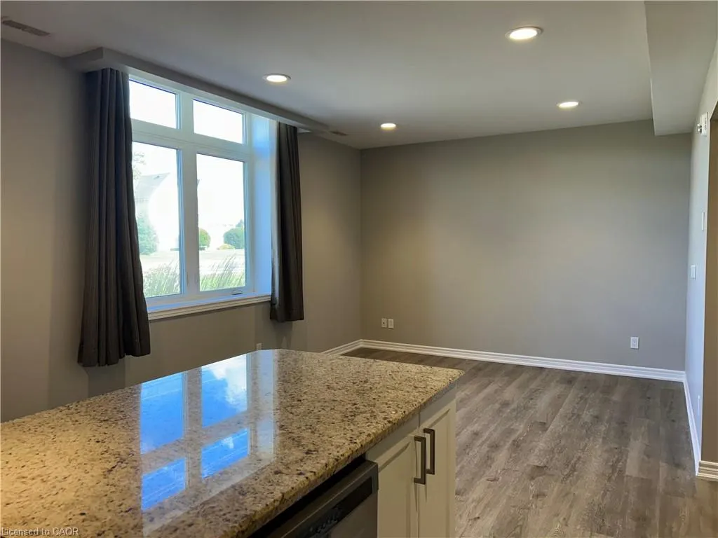 992 Windham Centre Road, #7