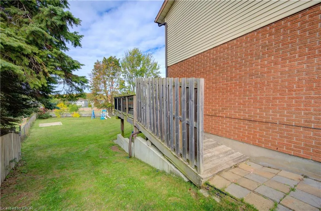 84 Montana Crescent