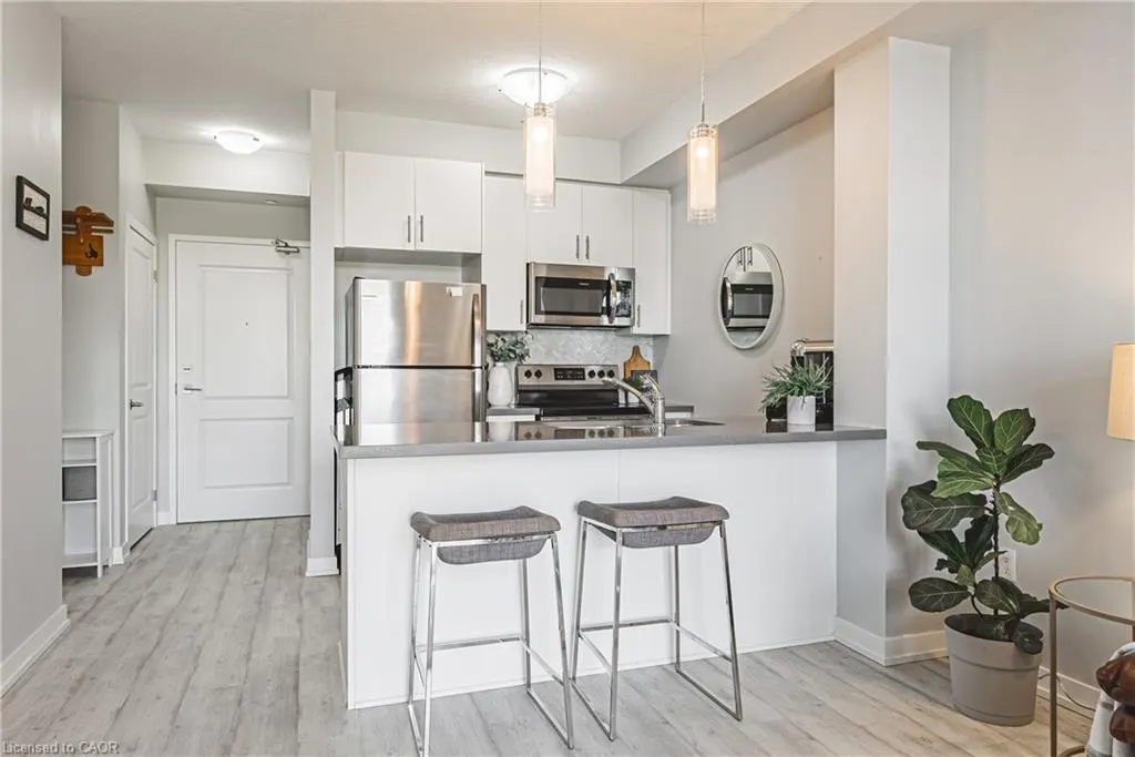 125 Shoreview Place, #428