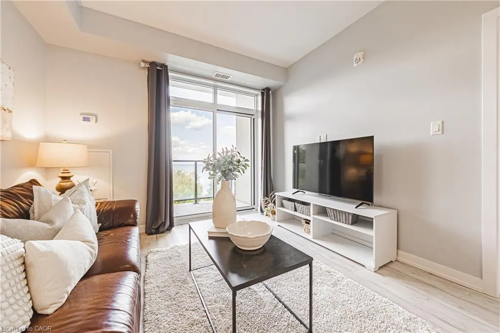 125 Shoreview Place, #428