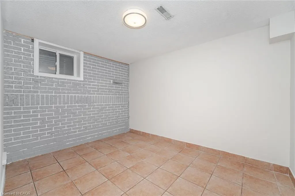 3783 Keenan Crescent