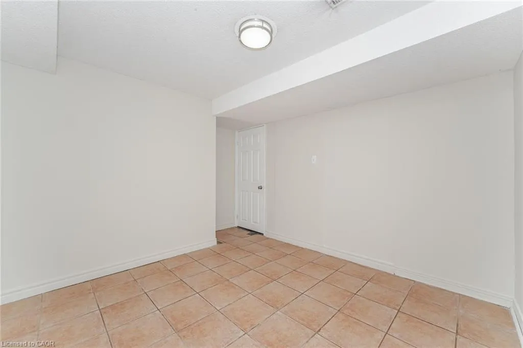 3783 Keenan Crescent