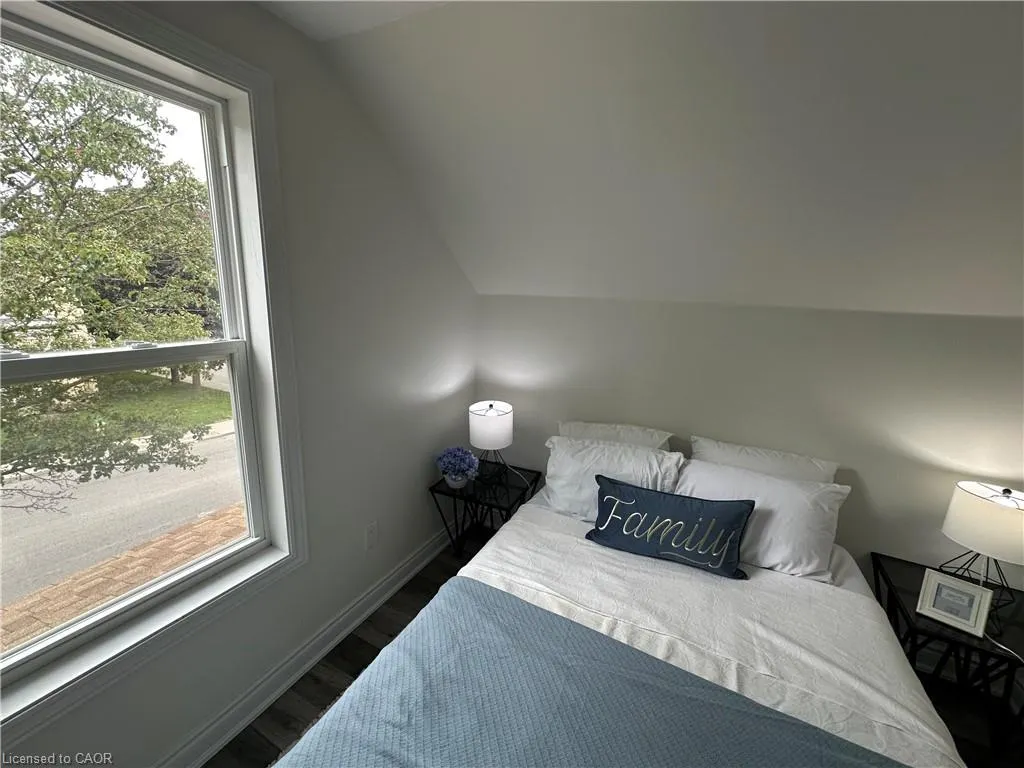 315 Simcoe Street