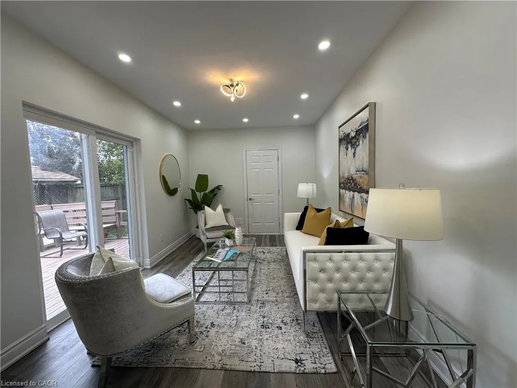 315 Simcoe Street