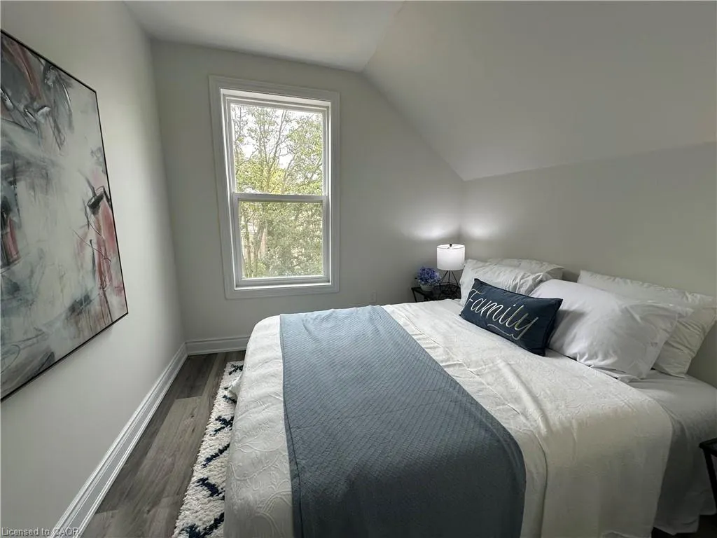 315 Simcoe Street
