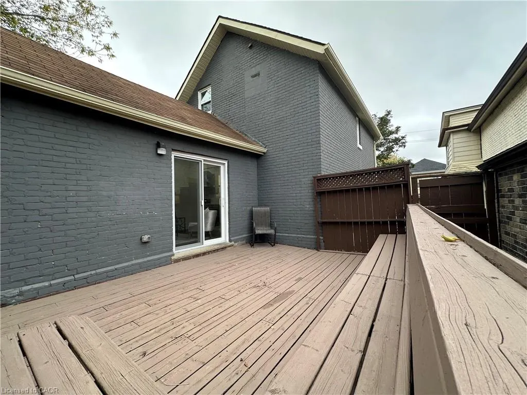 315 Simcoe Street