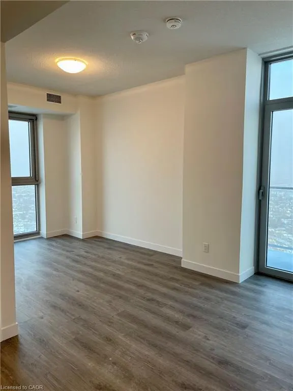 60 Frederick St Street, #3902
