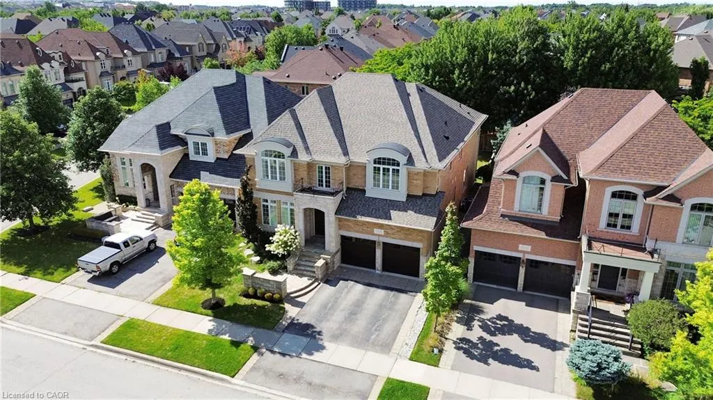 2238 Lyndhurst Drive