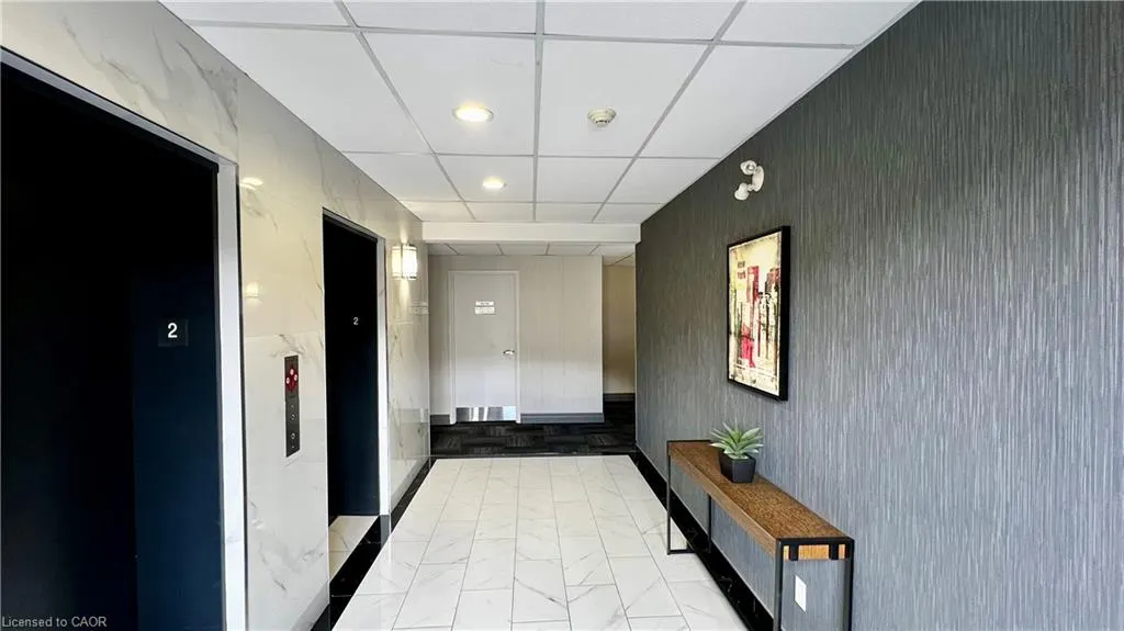 5327 Upper Middle Road, #212