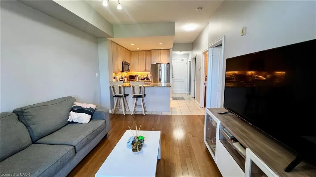 5327 Upper Middle Road, #212
