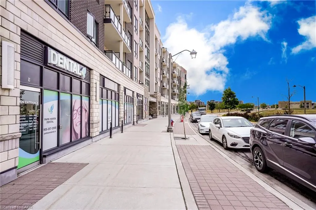 150 Oak Park Boulevard, #513