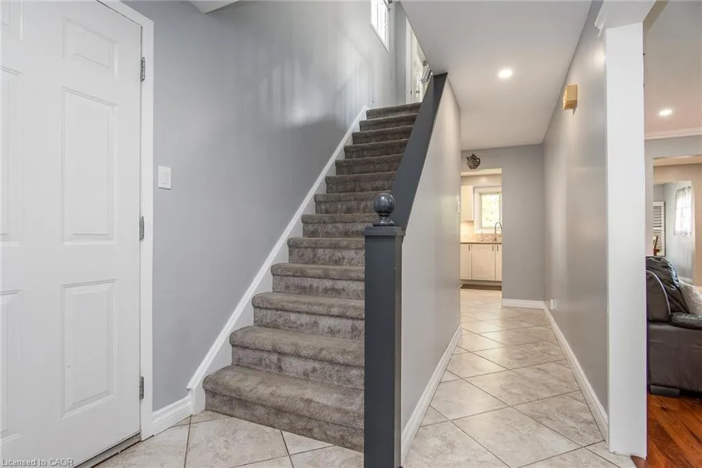 7 Forest Glen Crescent