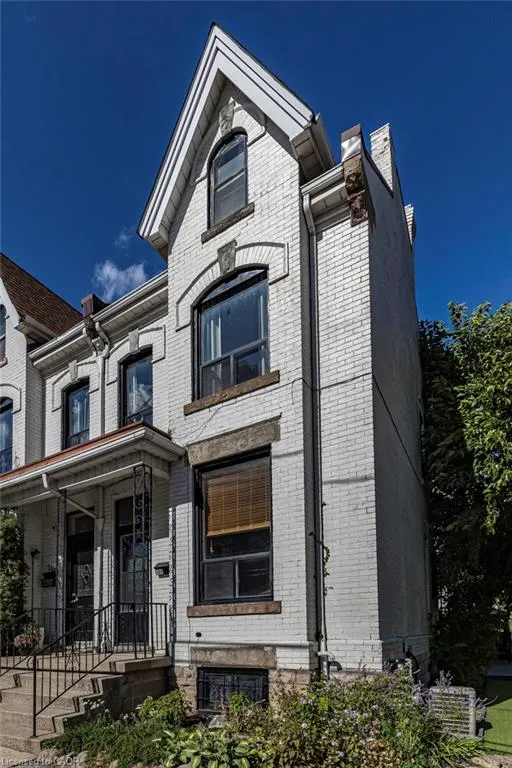 166 Market Street