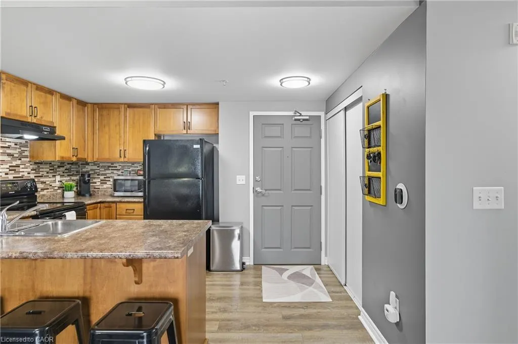 67 Kingsbury Square Square SW, #411