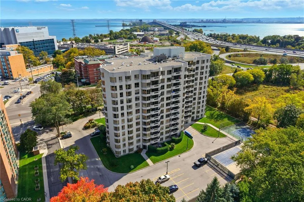 1201 North Shore Boulevard E, #208