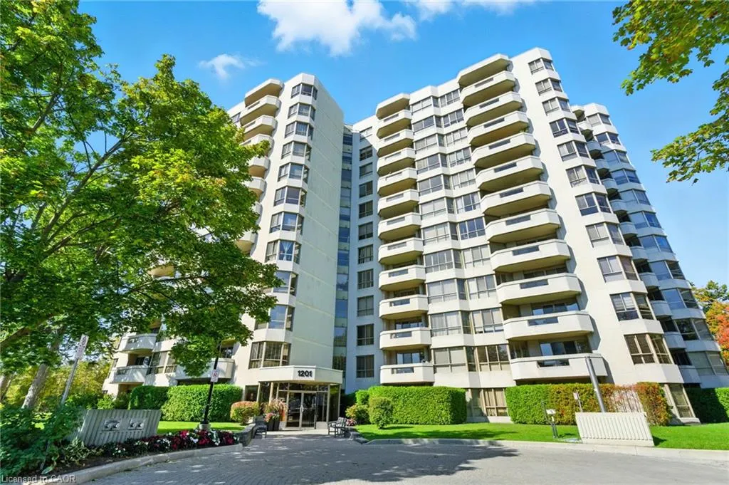 1201 North Shore Boulevard E, #208