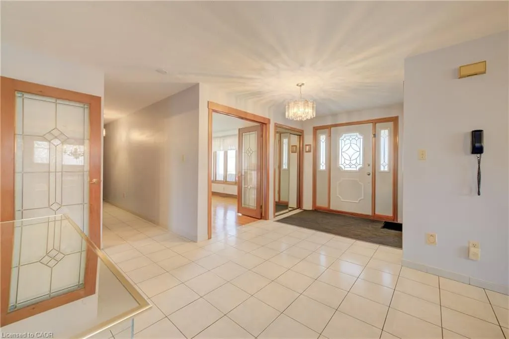 9 Stonecliff Court