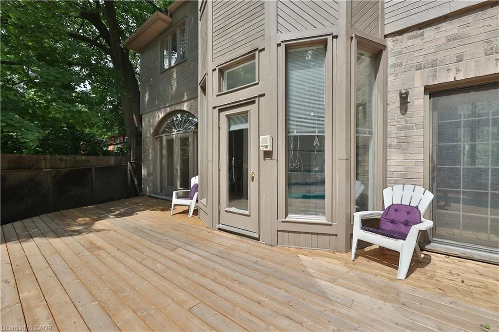 78 West River Street