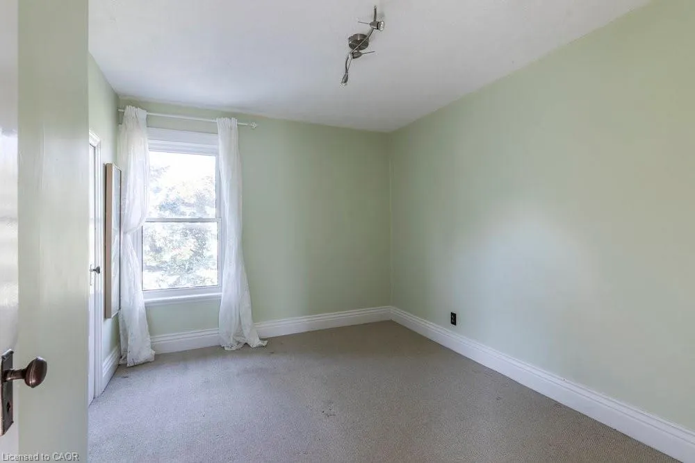 627 Eramosa Road