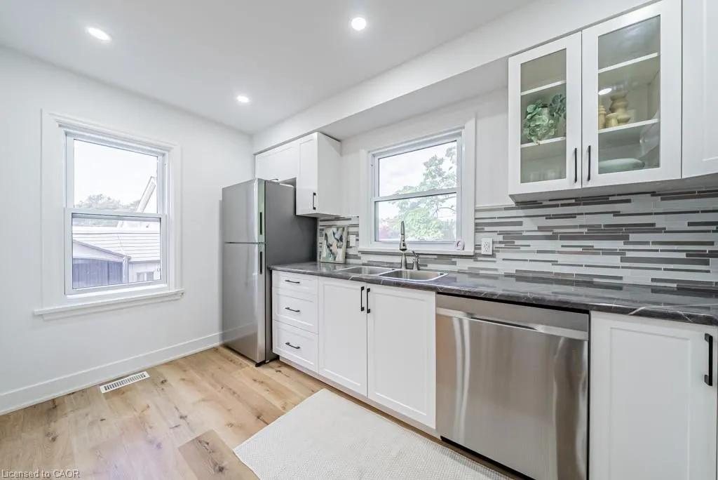 14 Woodbine Avenue, #A