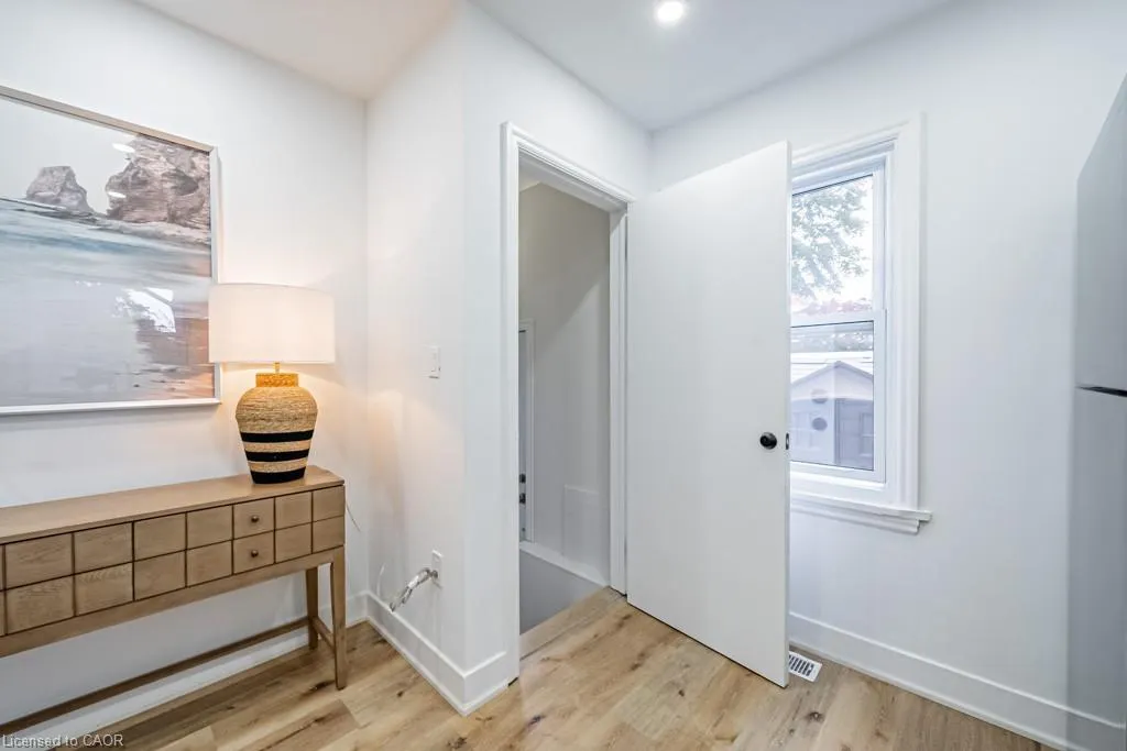 14 Woodbine Avenue, #A