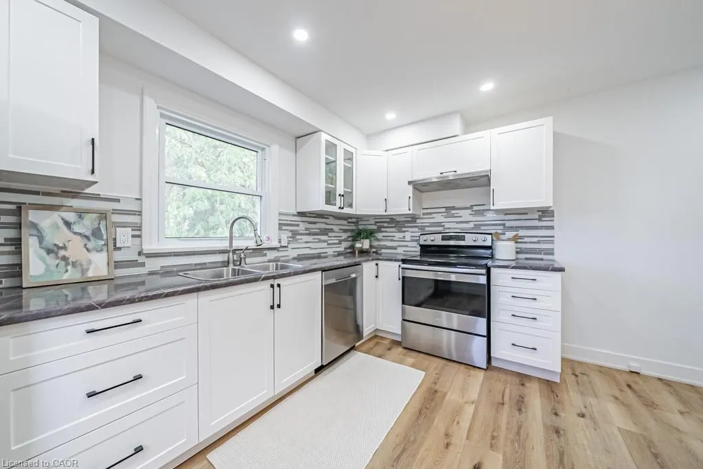 14 Woodbine Avenue, #A