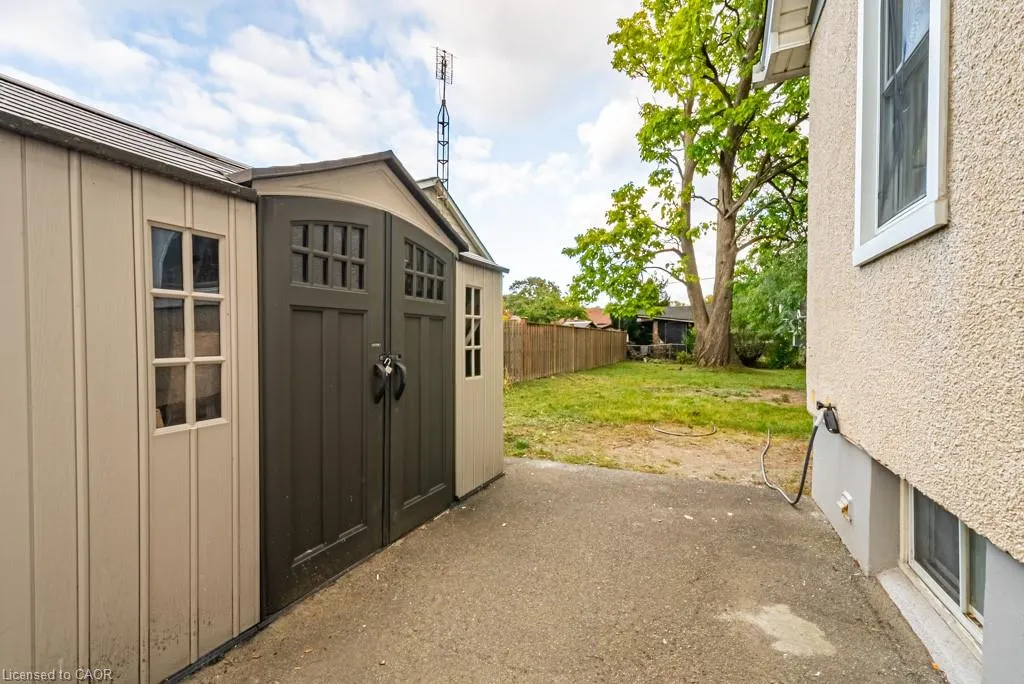 14 Woodbine Avenue, #A