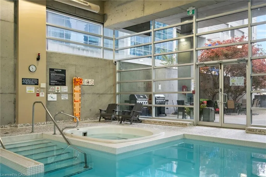 81 Navy Wharf Court, #201