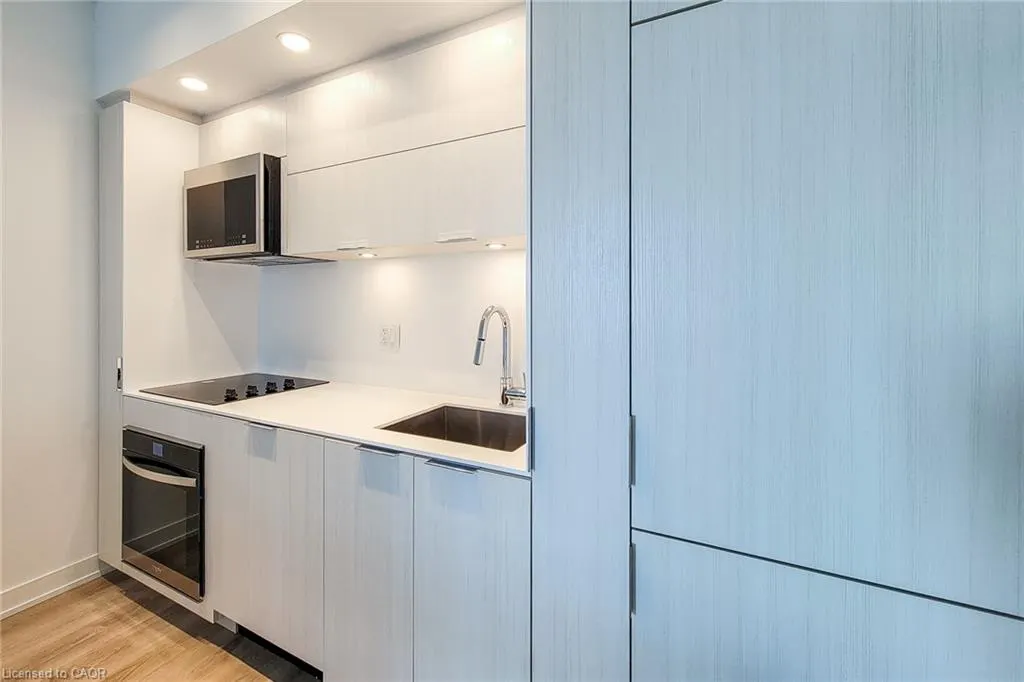 370 Martha Street, #2207