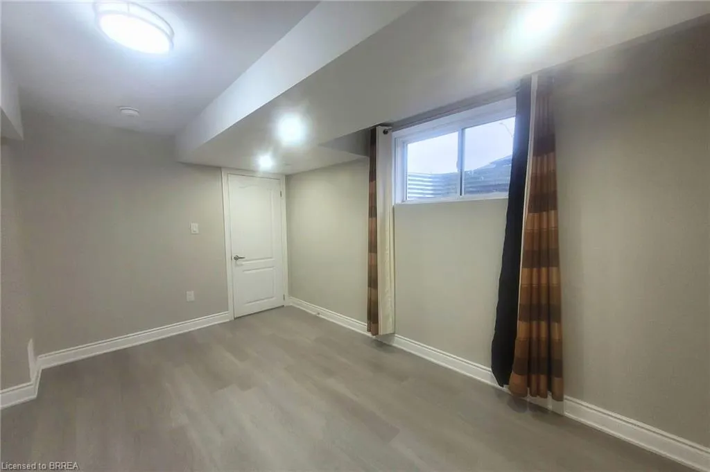 22 Ian Ormston Drive, #LOWER