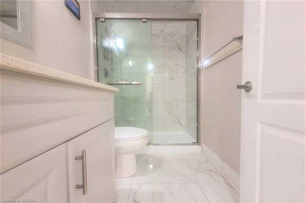 22 Ian Ormston Drive, #LOWER