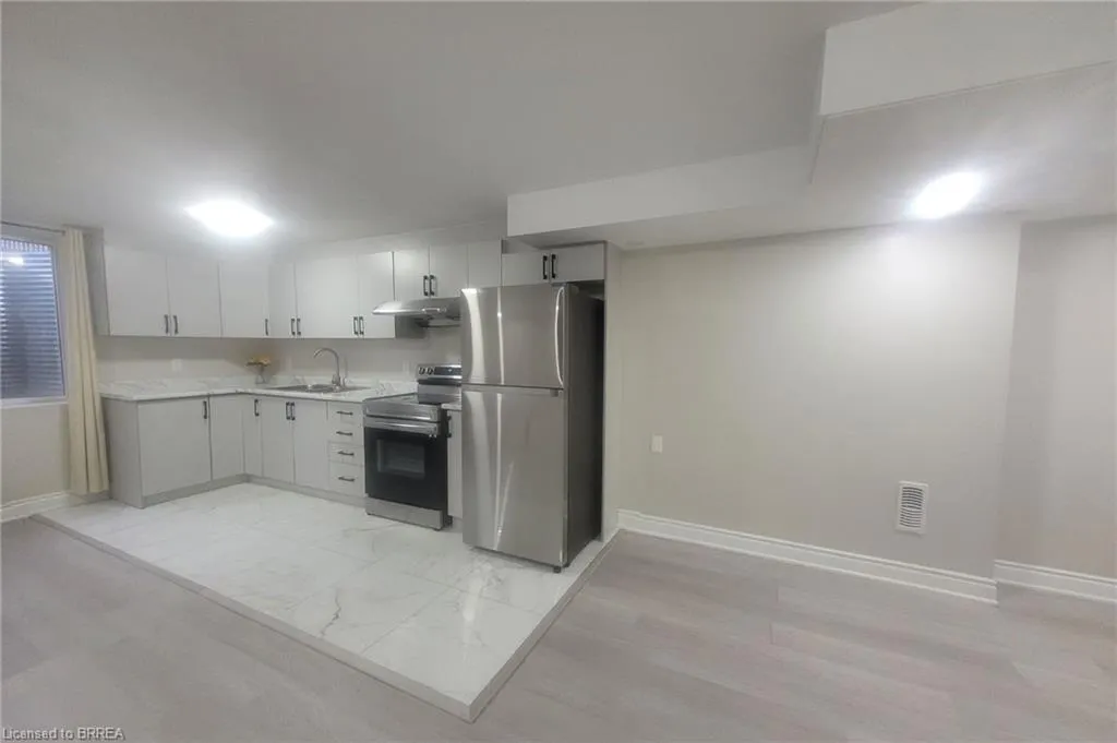 22 Ian Ormston Drive, #LOWER