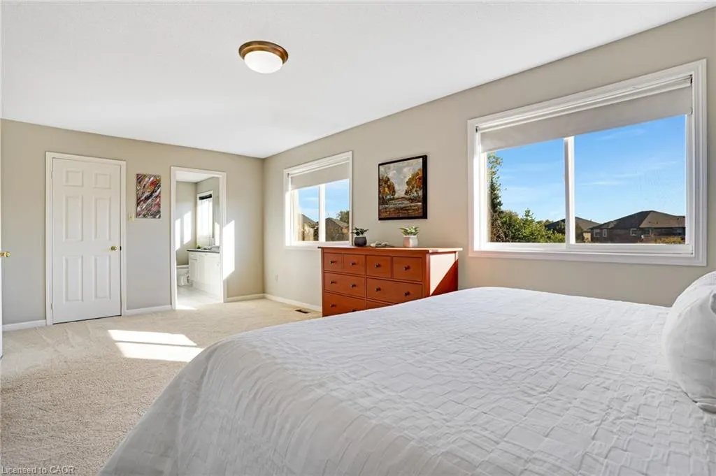 16 Canning Crescent