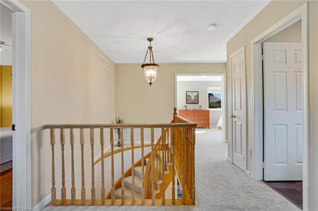 16 Canning Crescent