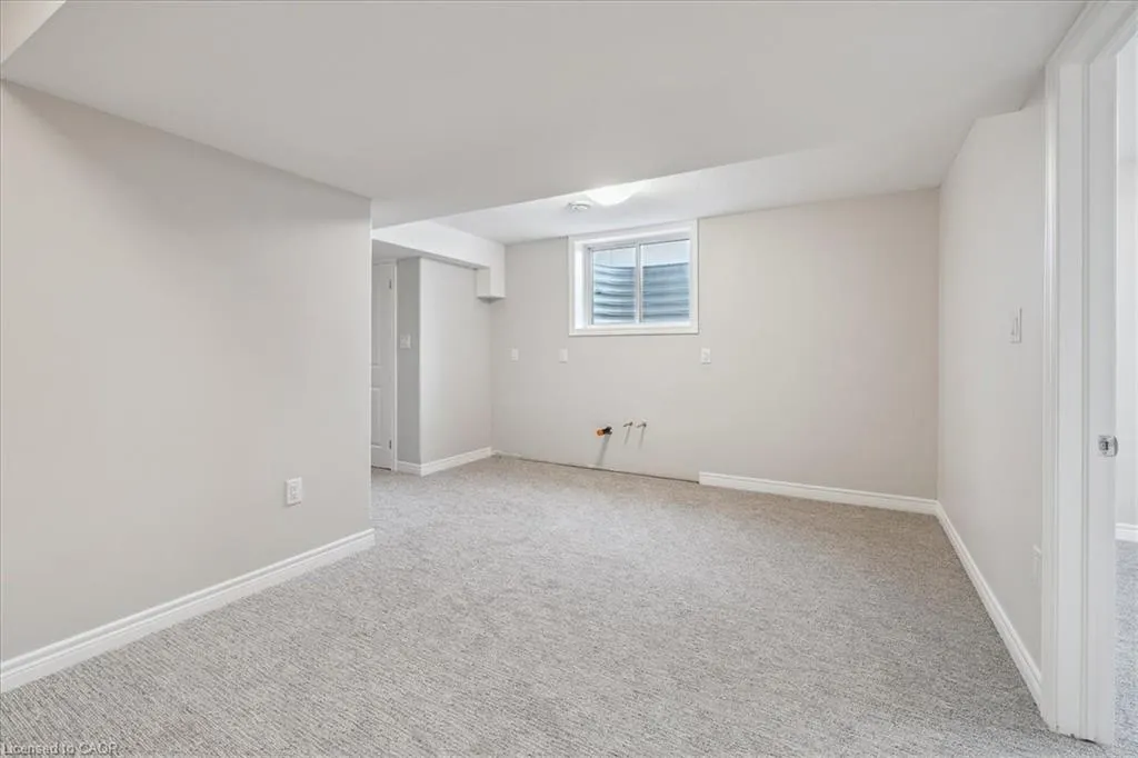 85 Elvira Way