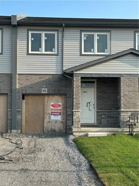 85 Elvira Way