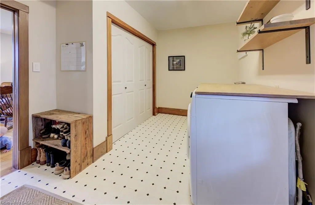 1505 Norfolk County Road 19 W