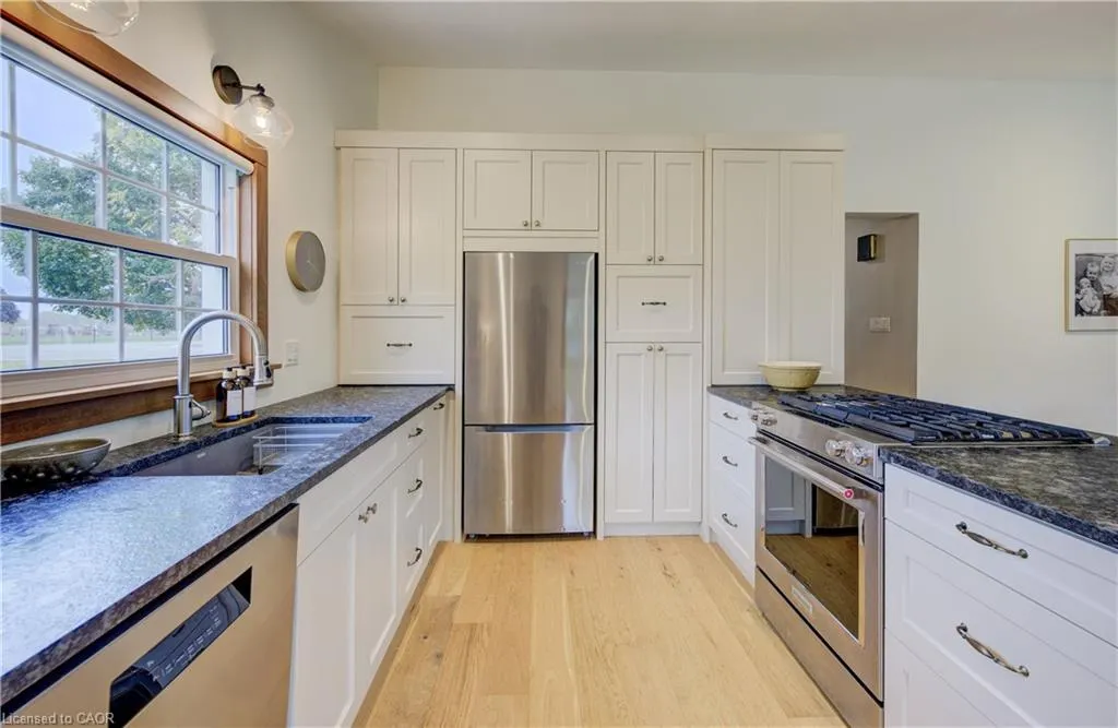 1505 Norfolk County Road 19 W