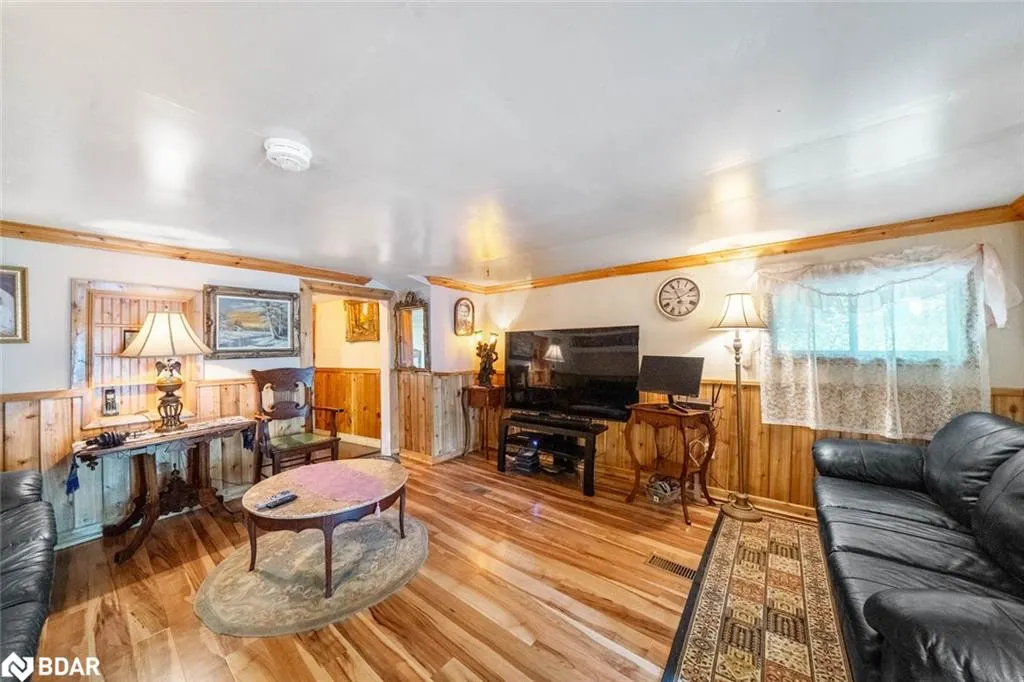 1291 Muskoka Rd 118 W