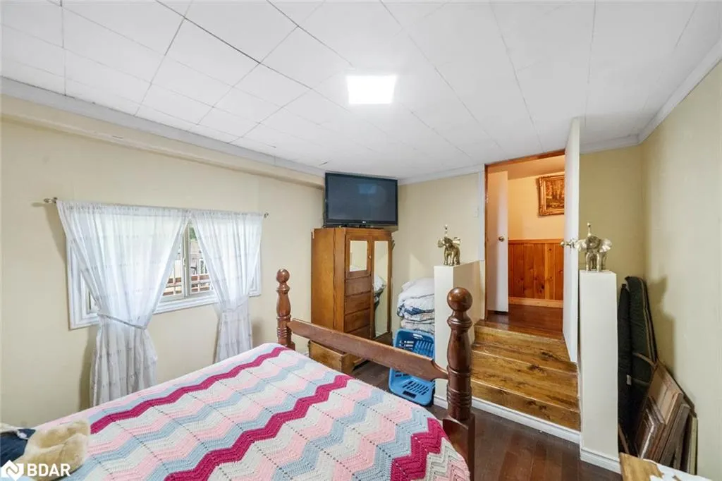 1291 Muskoka Rd 118 W